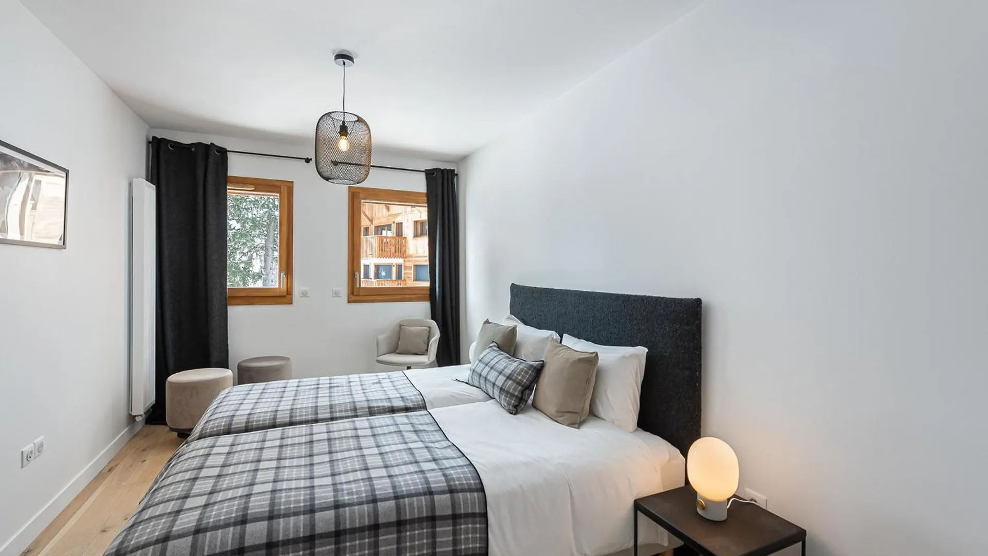 Neuf 3P Avec Parking Et Services Inclus A Megeve - Fr-1-569-70 0*,  France